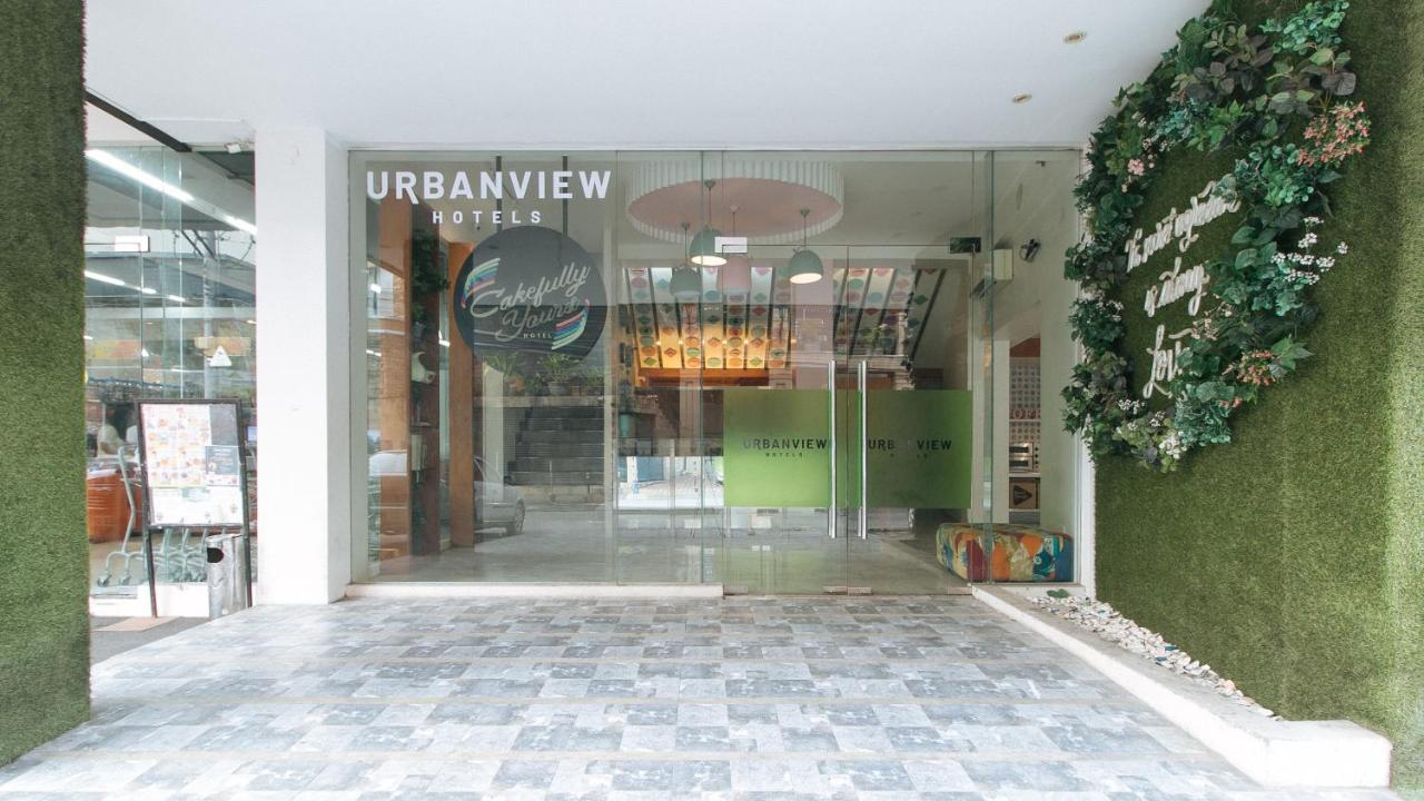 Urbanview At Lacson Street Bacolod City By Reddoorz Extérieur photo